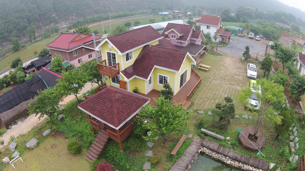 อีโคเปีย เพนชั่น Villa พยองซาง ภายนอก รูปภาพ