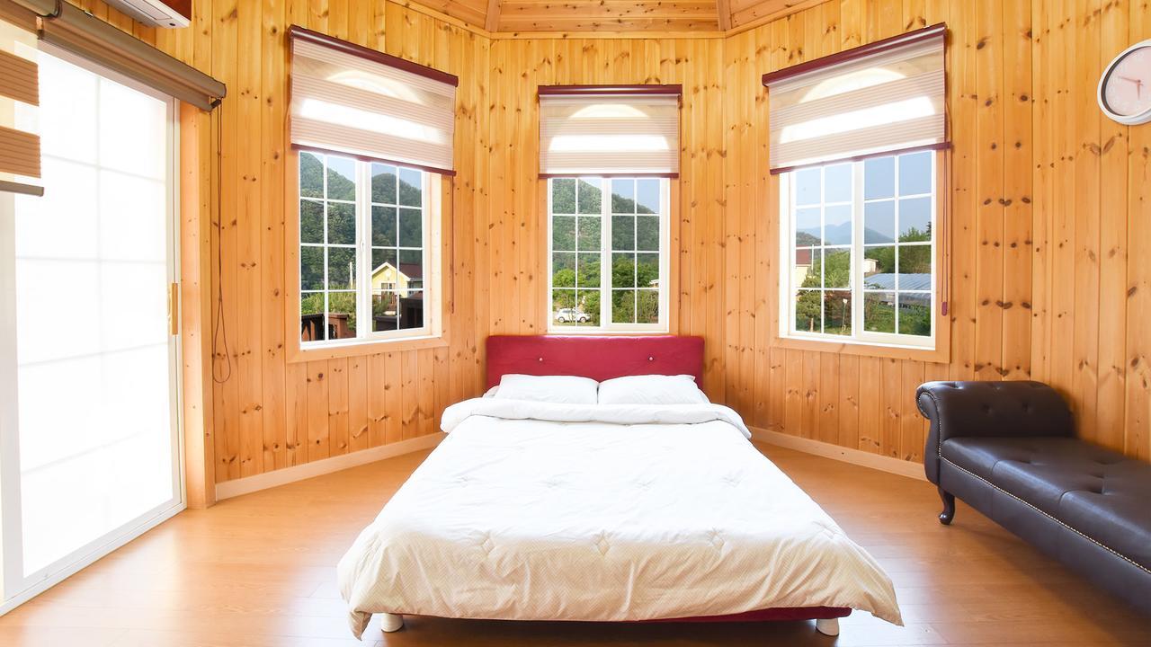 อีโคเปีย เพนชั่น Villa พยองซาง ภายนอก รูปภาพ