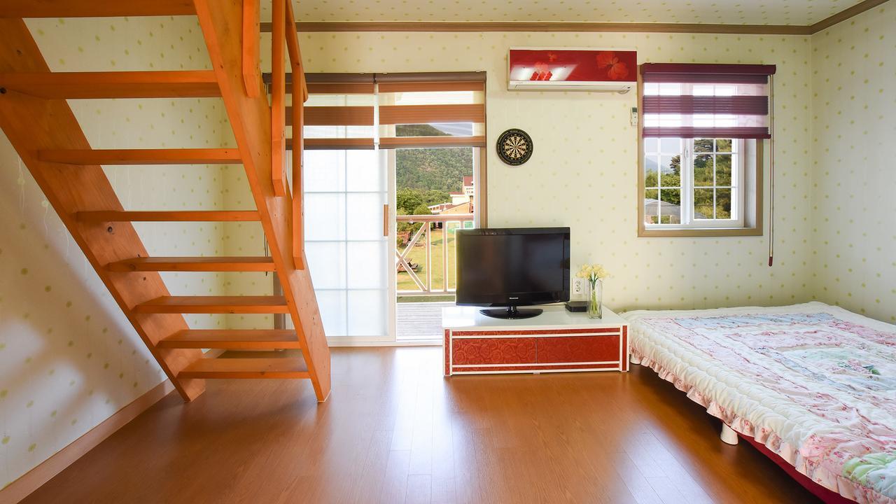 อีโคเปีย เพนชั่น Villa พยองซาง ภายนอก รูปภาพ